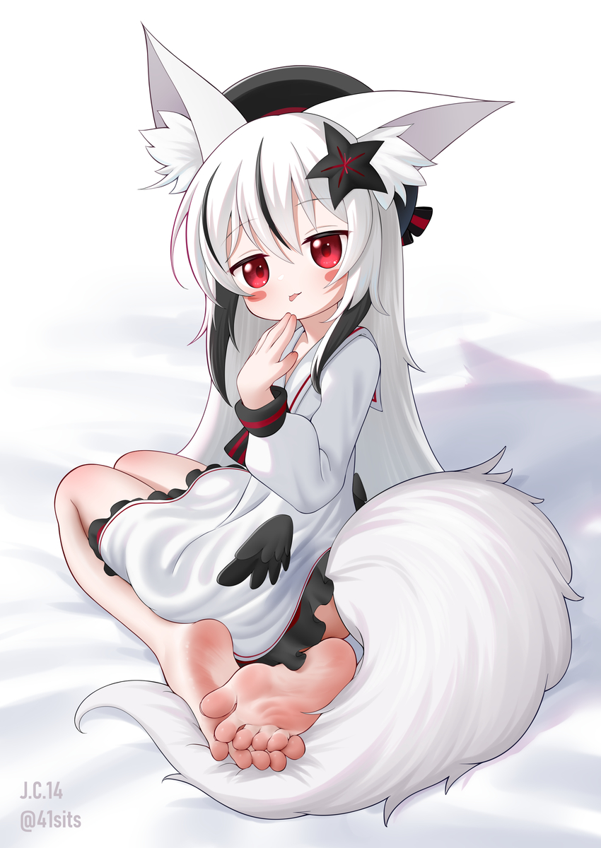 This is a pixiv picture whose title is OC.