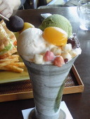 イチゴパフェ