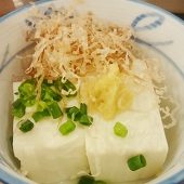 しのせ たまみ
