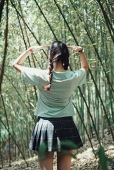 艾蔚两毛四