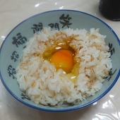 久遠シズ