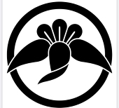 まるに