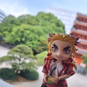 よこぴ